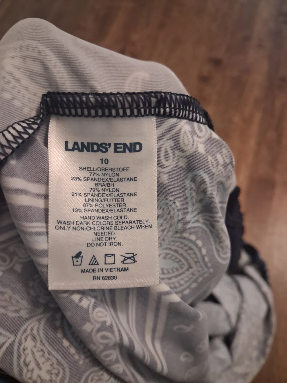 Lands' End Navy Blue Yellow Paisley  Swim Tankini 10